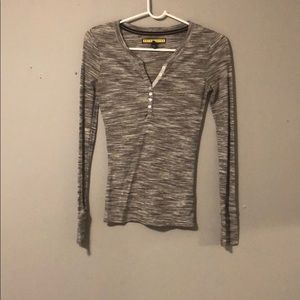 Prince & Fox Size Small Gray Top